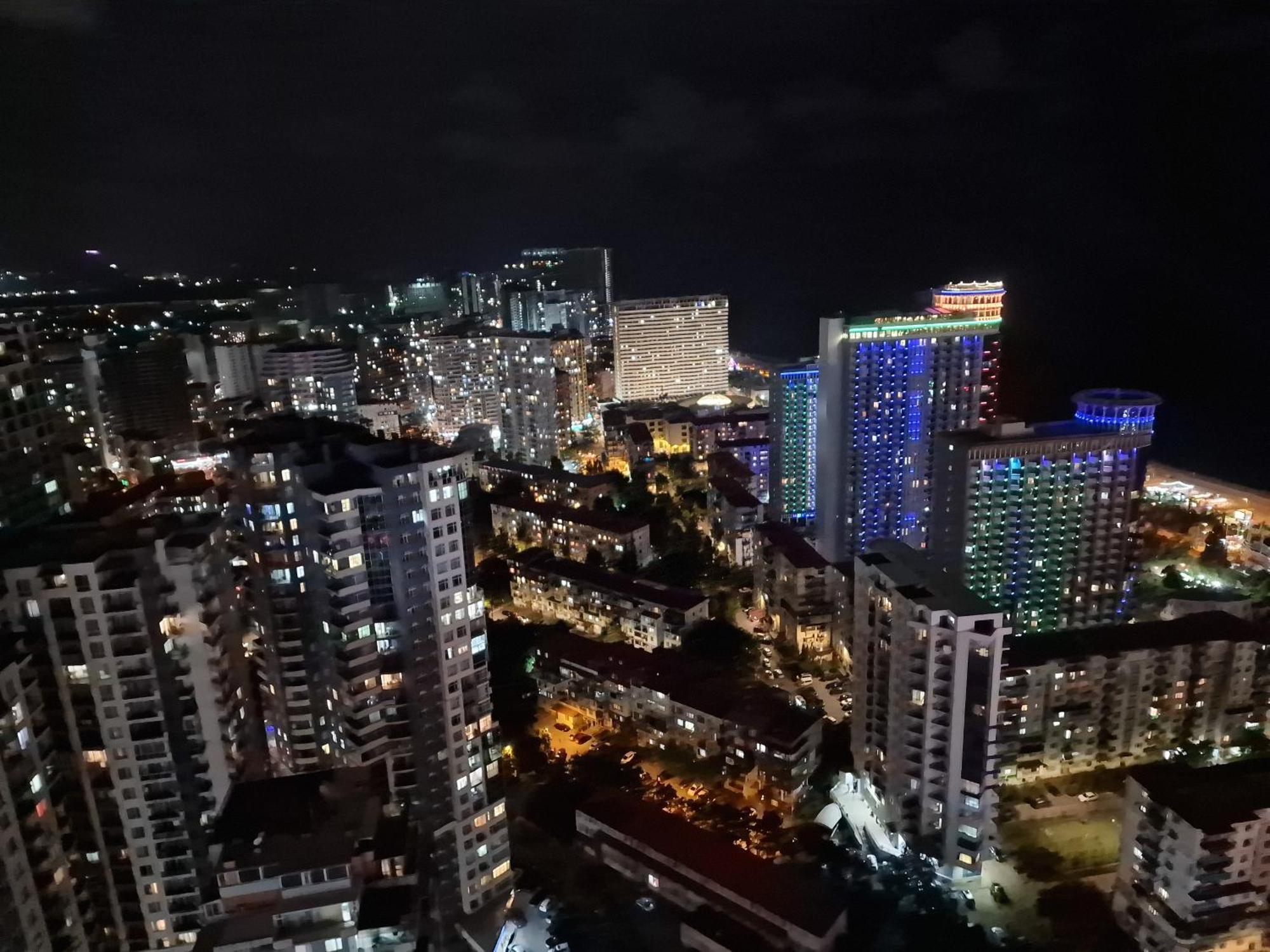 Holiday Point Orbi City 바투미 외부 사진